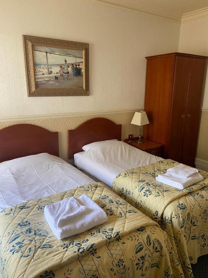 Clarkes Hotel Barrow In Furness 외부 사진