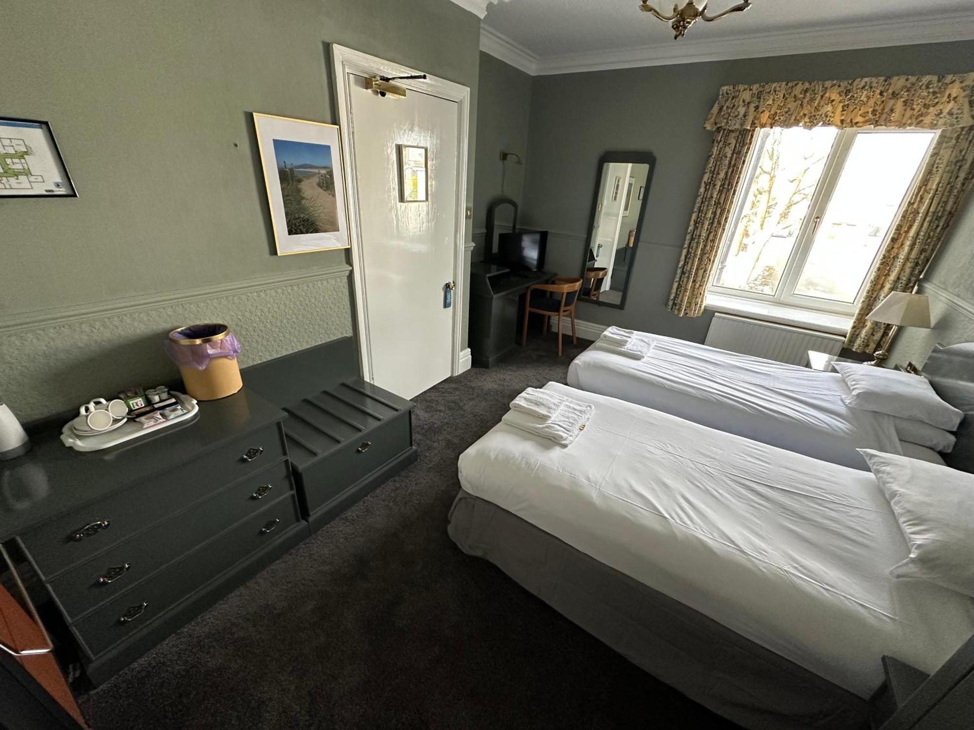 Clarkes Hotel Barrow In Furness 외부 사진