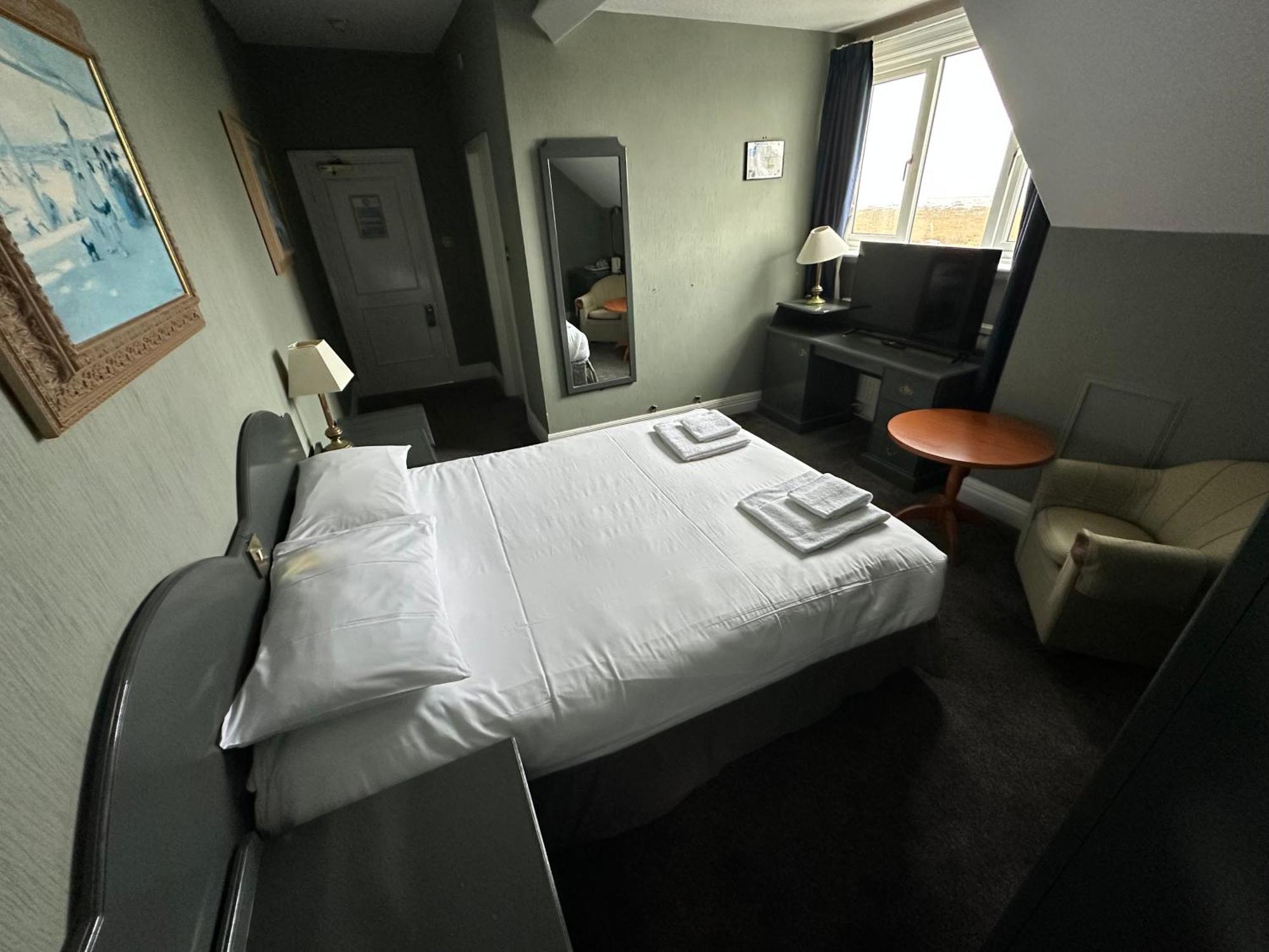 Clarkes Hotel Barrow In Furness 외부 사진