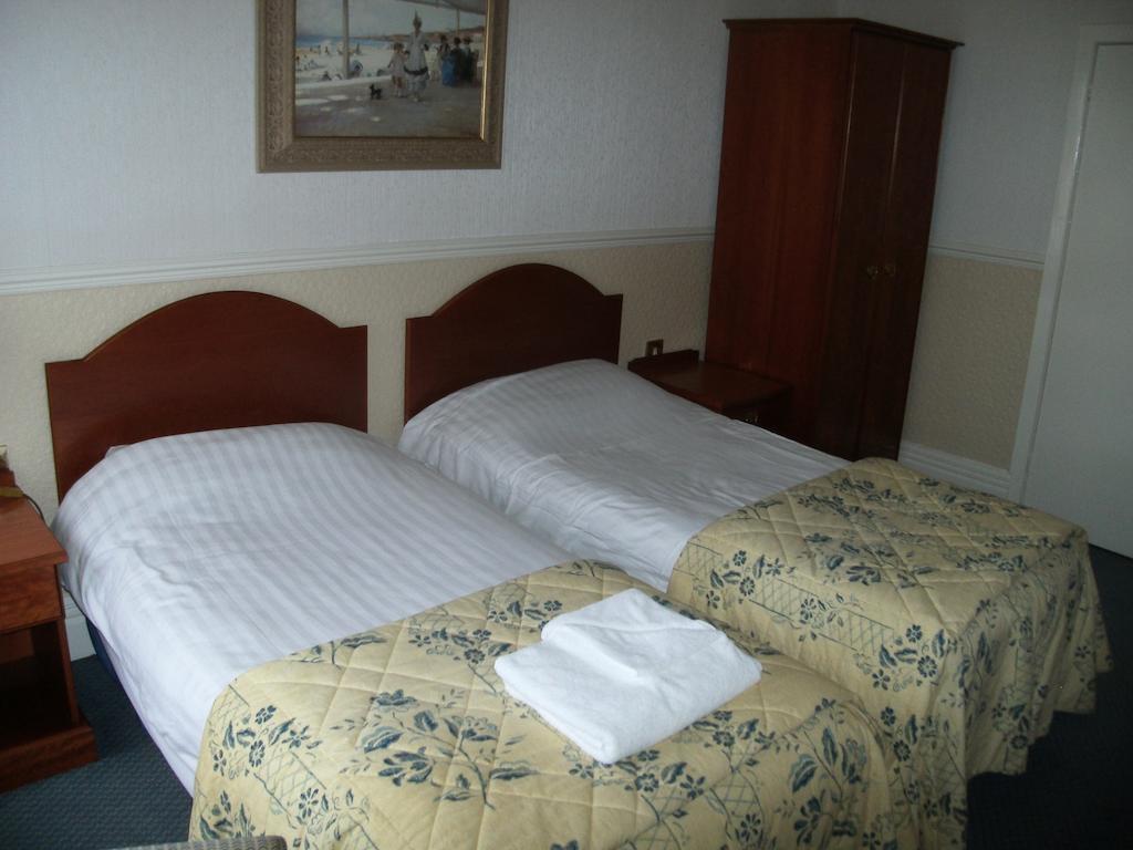 Clarkes Hotel Barrow In Furness 객실 사진