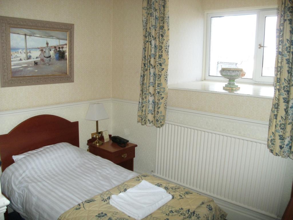 Clarkes Hotel Barrow In Furness 외부 사진